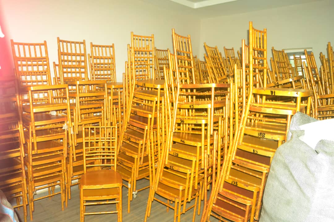 CHIAVARI CHAIRS